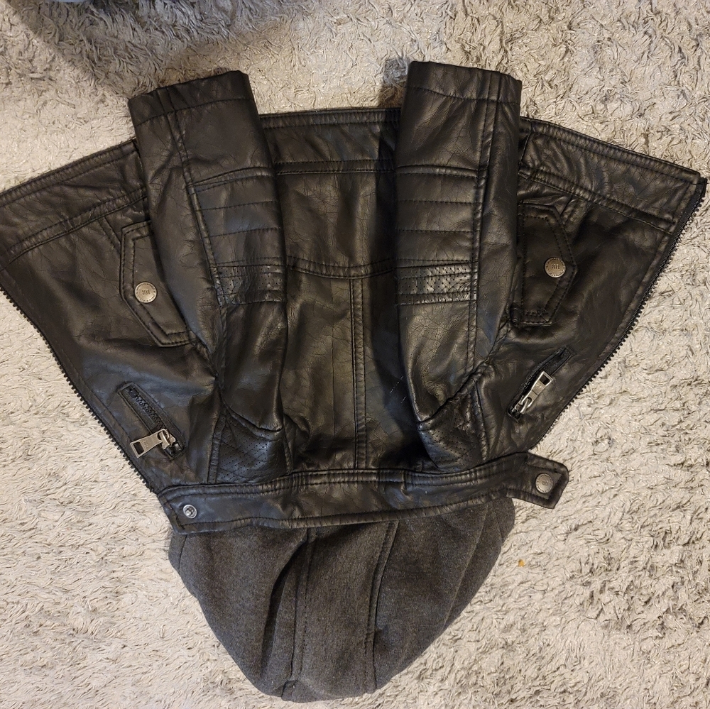 Leather jacket - Picture 6 of 6